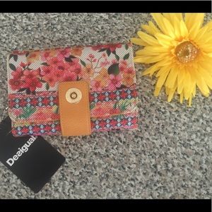 Beautiful Desigual Wallet 🌺
